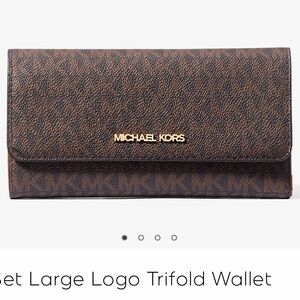Michael Kors Jet Set Large Logo Trifold Wallet